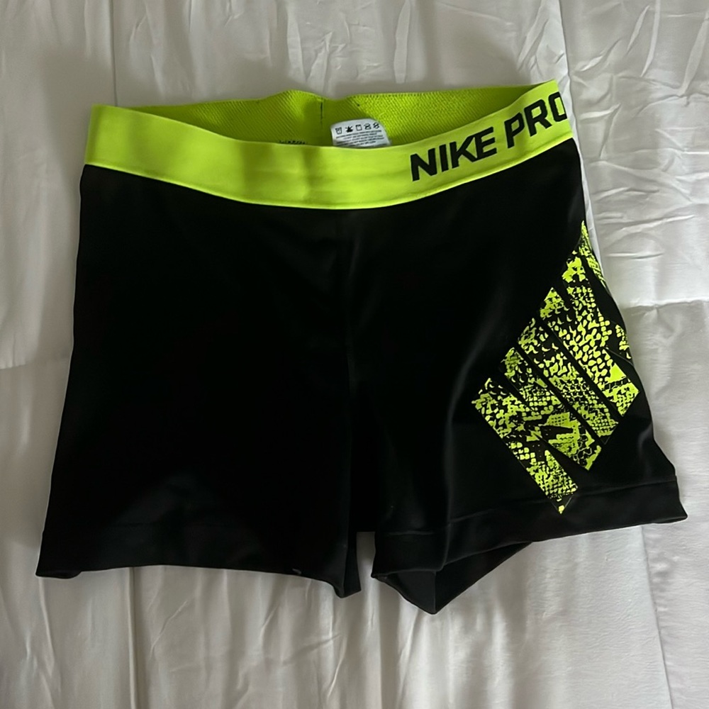 NIKE | Workout Shorts